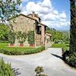 La villa e il panorama circostante