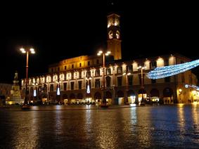 Si aprono a Forlì (Forlì-Cesena) le celebrazioni per gli 800 anni di Piazza Saffi