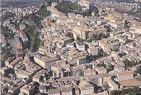 Visiter Fermo - Guide des vacances dans Fermo